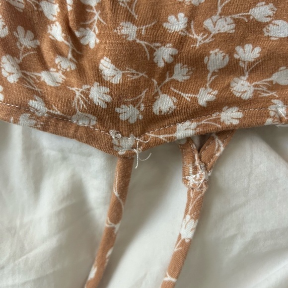 3/$20  Ardene Scrunch Tank Top - Picture 4 of 5